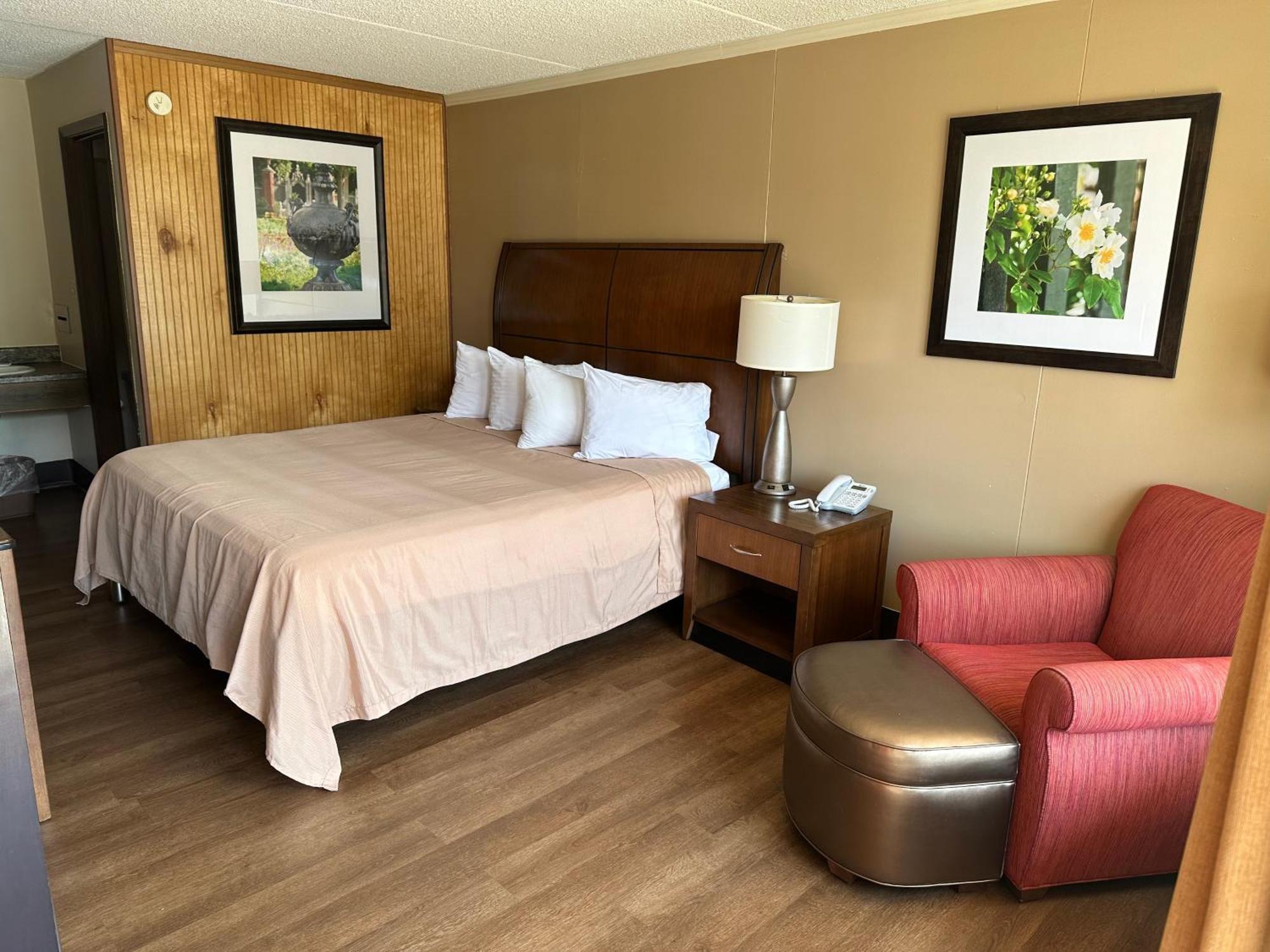 Daniel Boone Motor Inn ไพค์วิลล์ ภายนอก รูปภาพ