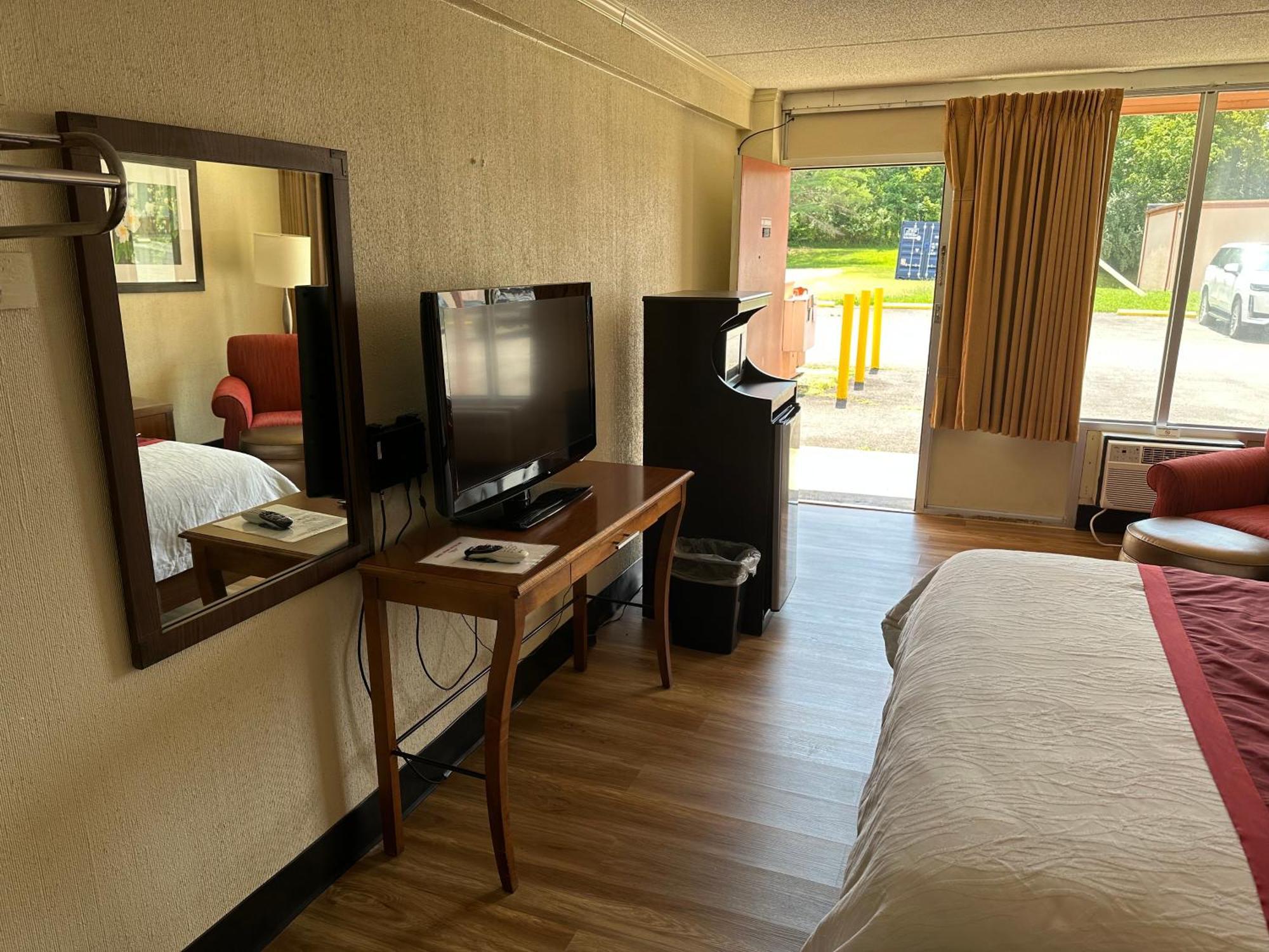 Daniel Boone Motor Inn ไพค์วิลล์ ภายนอก รูปภาพ