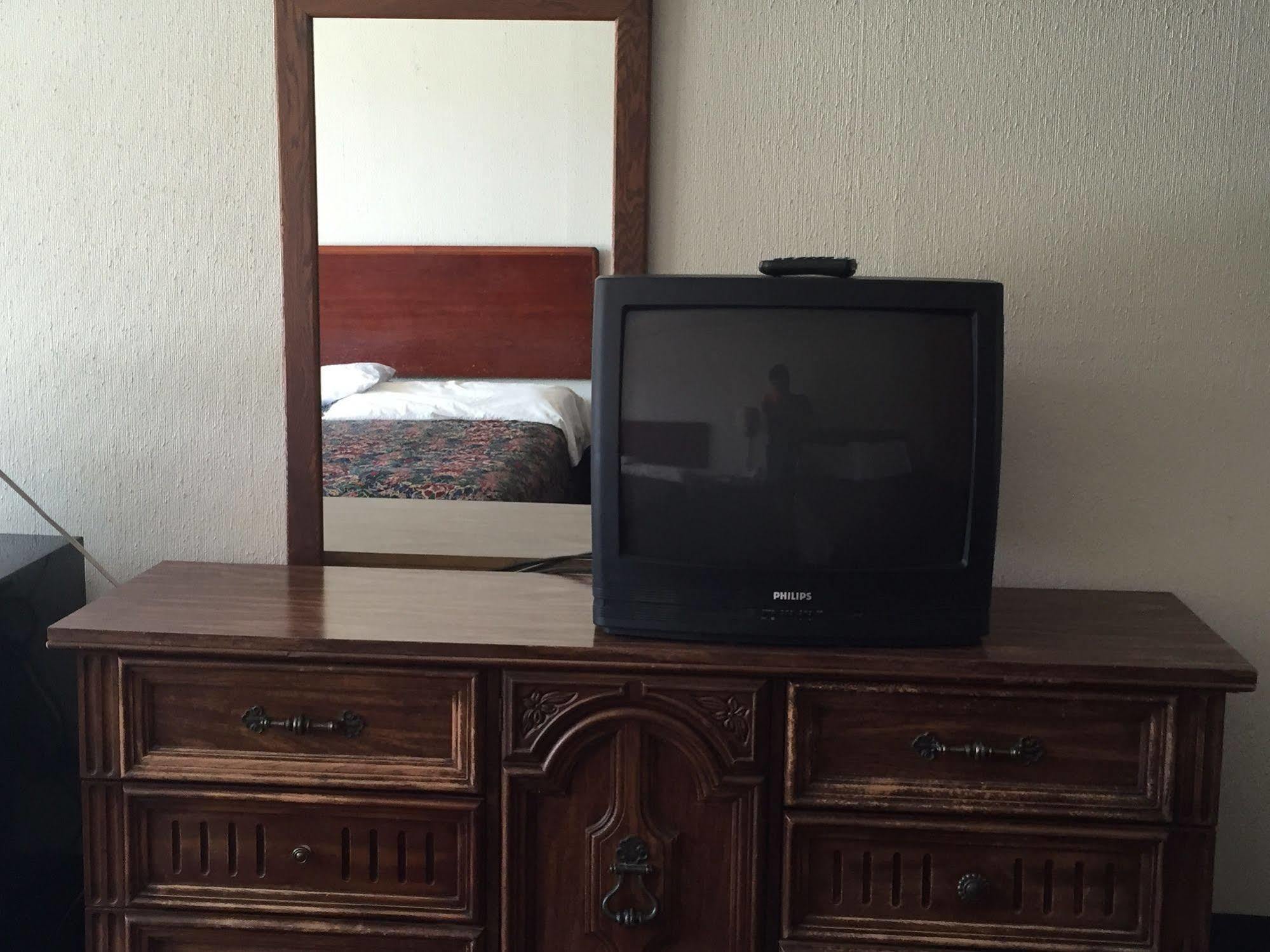 Daniel Boone Motor Inn ไพค์วิลล์ ภายนอก รูปภาพ